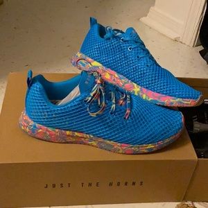 NO BULL tennis shoes